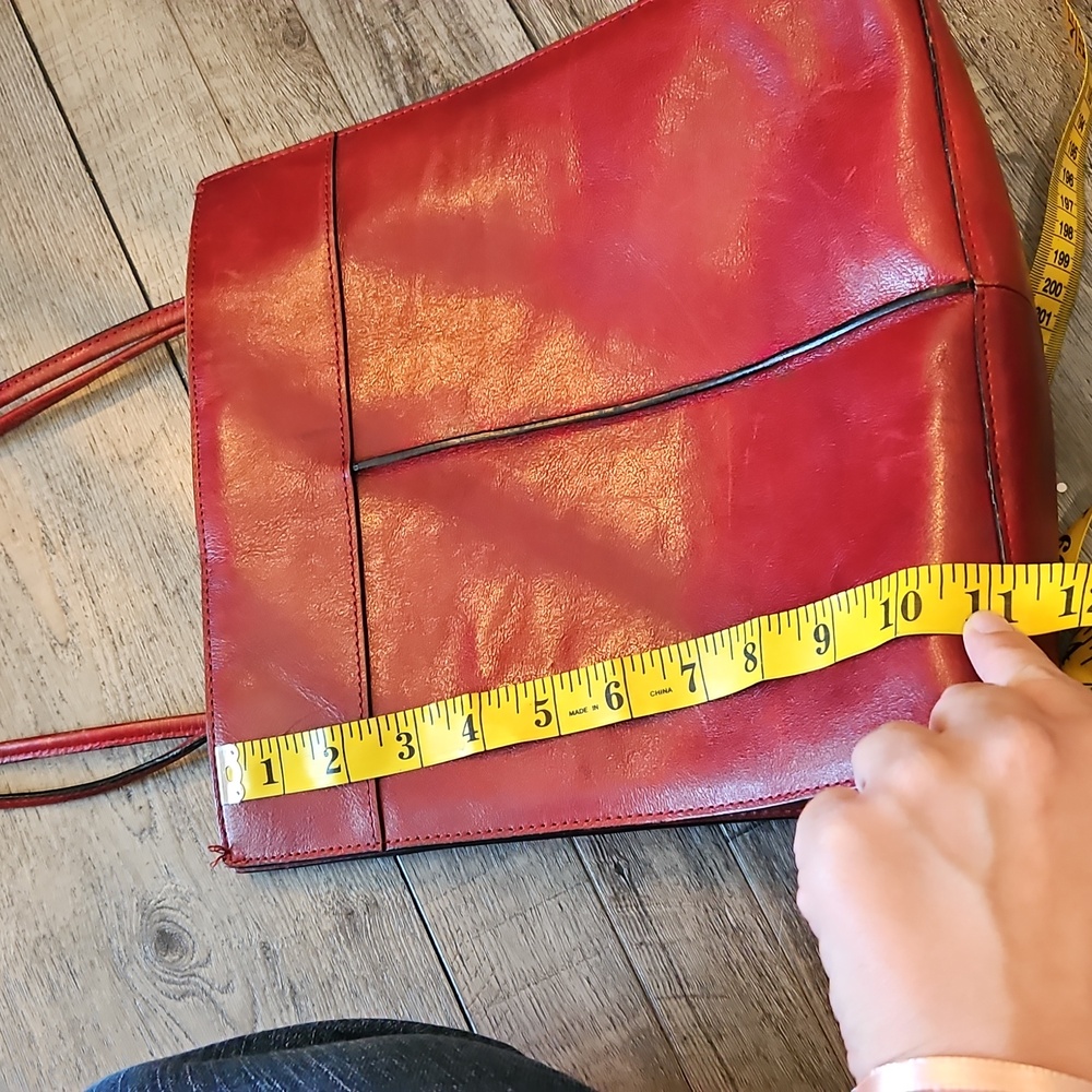 Red Pelle Studio By Wilsons Leather. Italian leather. Shows Signs of wear - Picture 8 of 9